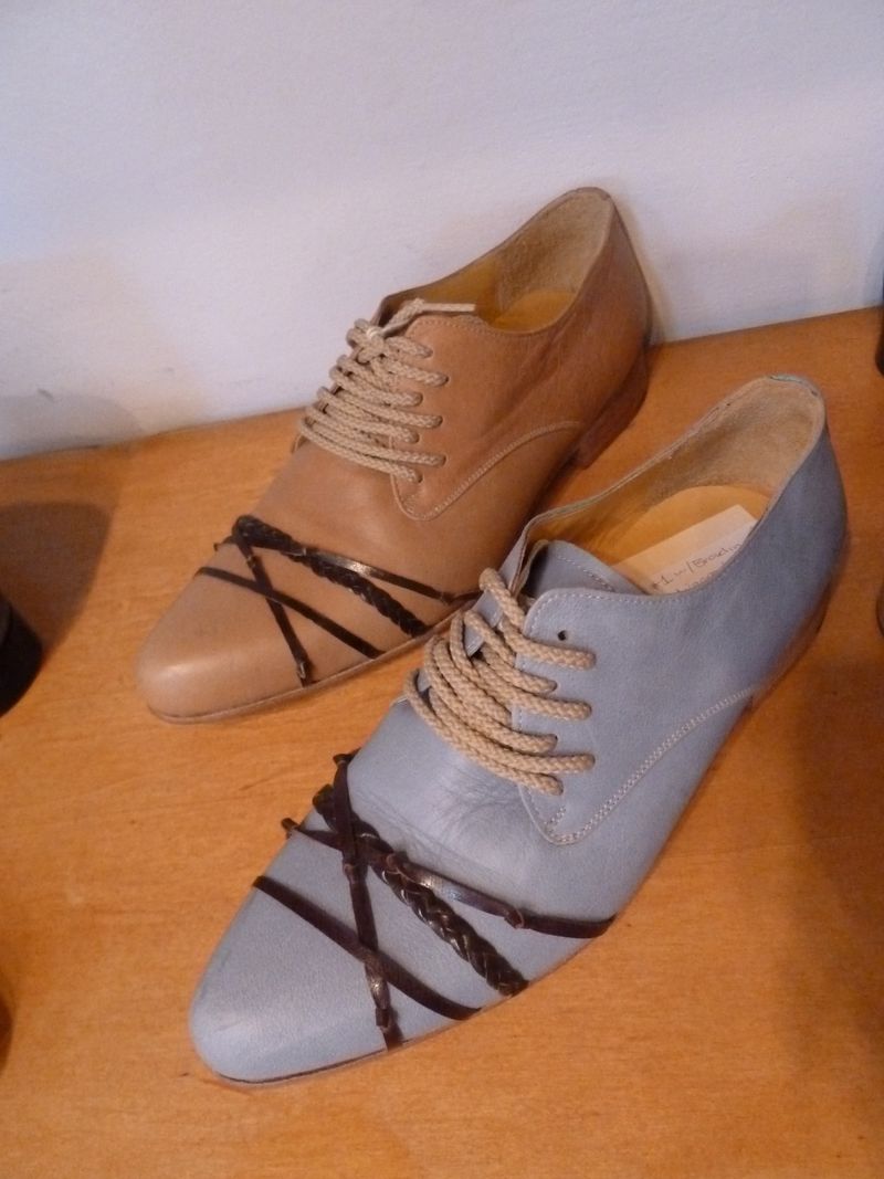 Esquivel Shoes.Lav